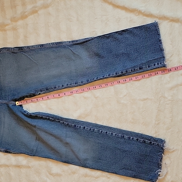 EUC Free People Distressed Boyfriend Jean 29 / 28 👖 Raw Hem - Picture 7 of 10